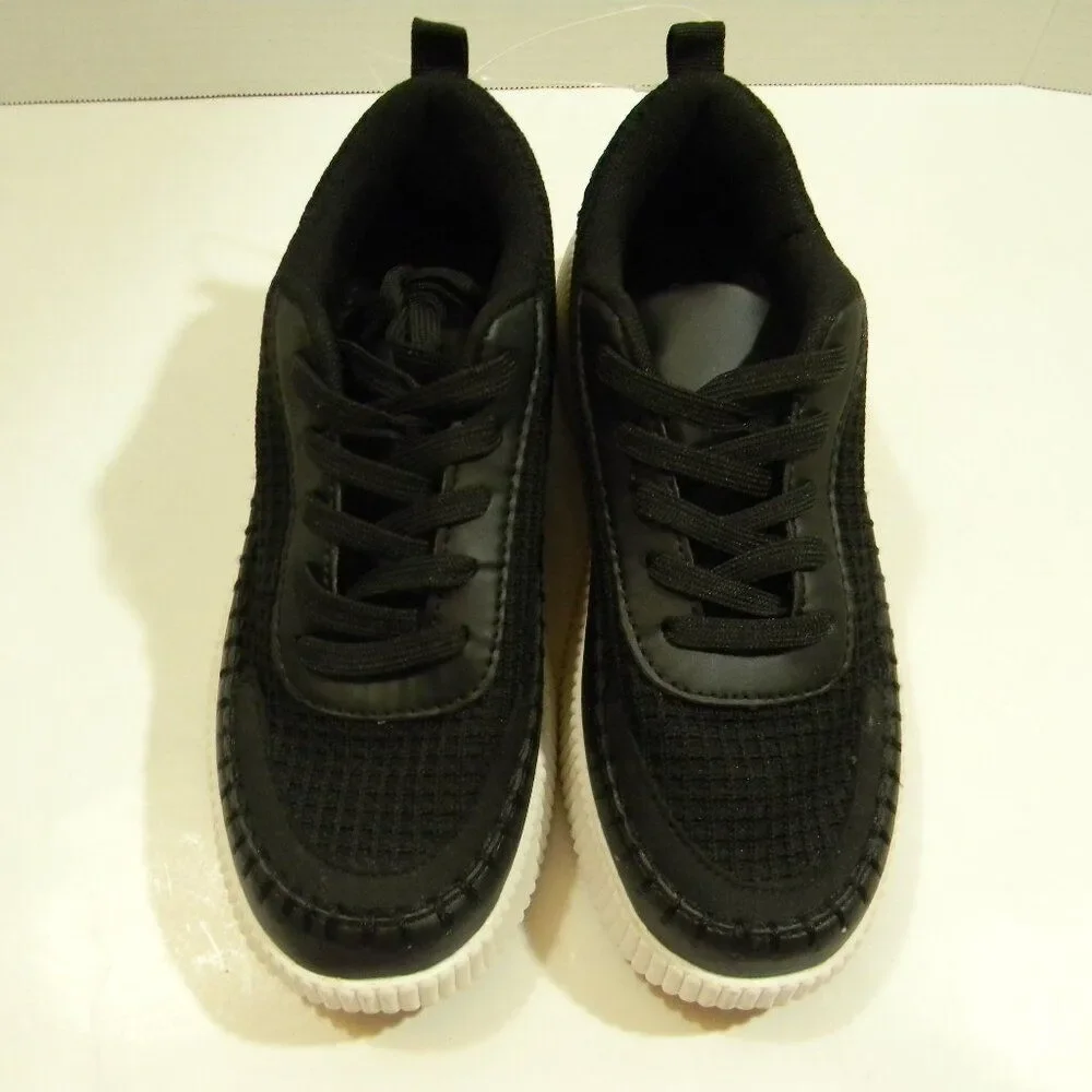 La Sheelah Black Sneakers Platform Lace-up NWOT